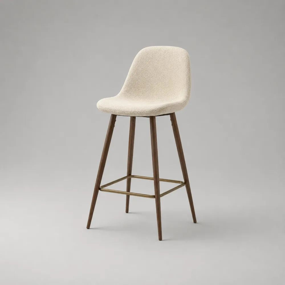 Tabouret de bar en tissu beige avec dossier haut, pieds en bois brun et repose-pieds en métal doré, 49 × 53 × 105 cm